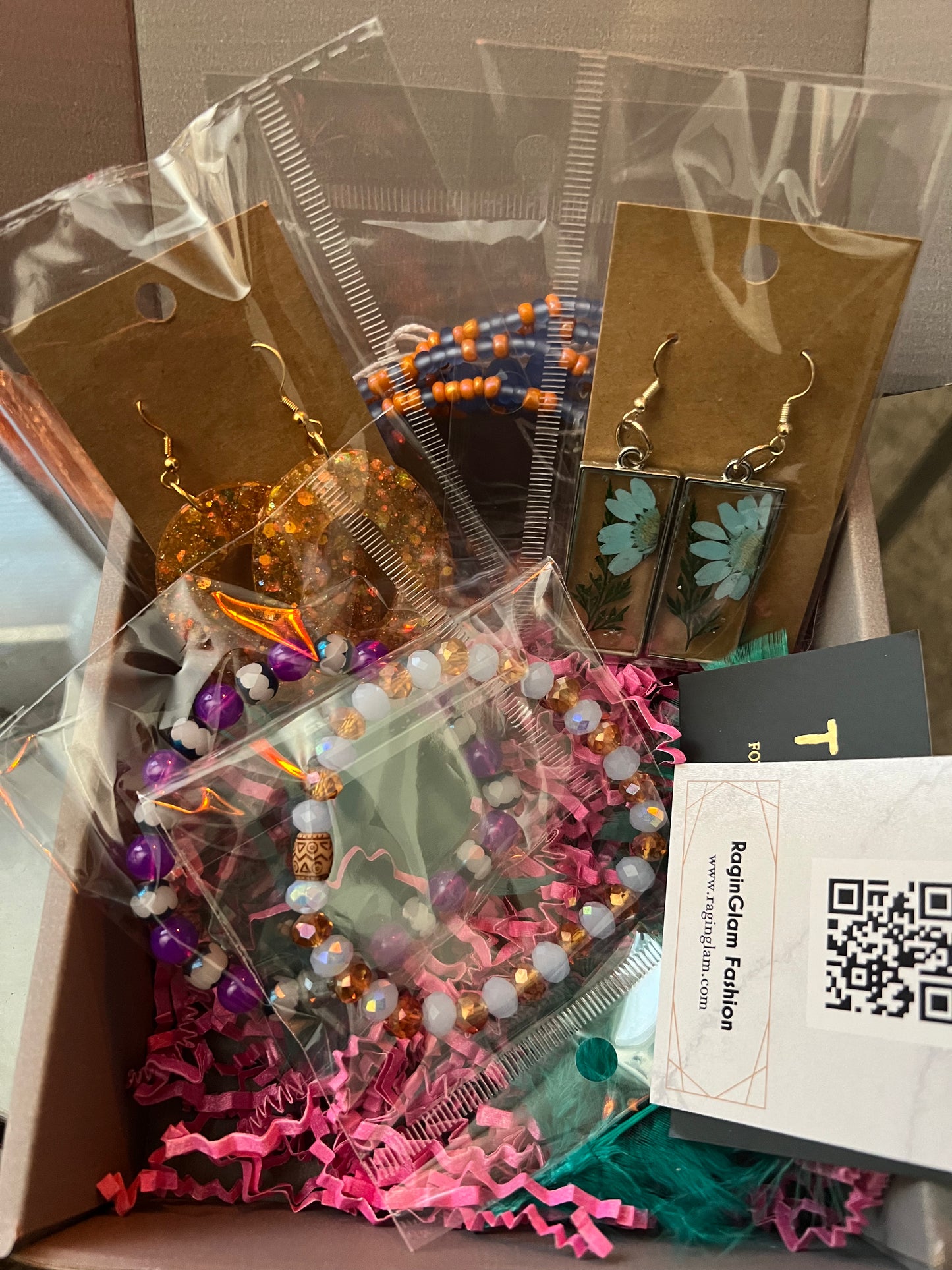 RaginGlam Women's VIP Treasure Box